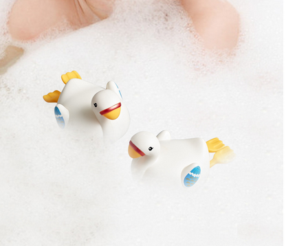 Bath Time Fun: Adorable Clockwork Swimming Bath Toys
