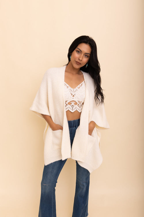 Cozy Summer Evenings Boucle Pocket Poncho